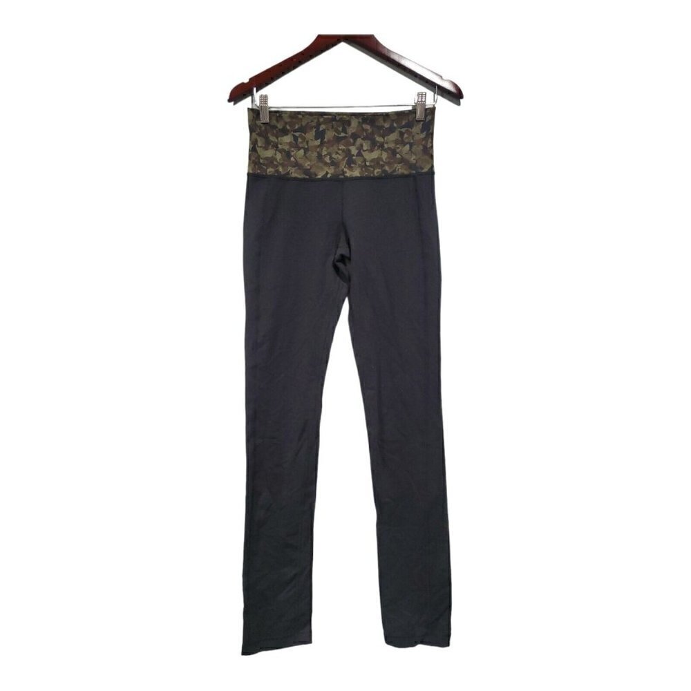 Lululemon Women's Luxtreme High Rise Black and Camo Leggings 31" Inseam Sz 6/8